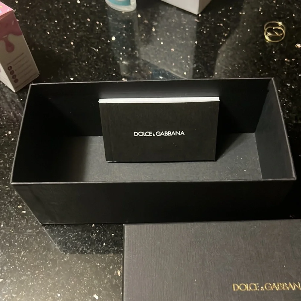 Dolce & Gabbana sunglasses - Picture 14 of 17